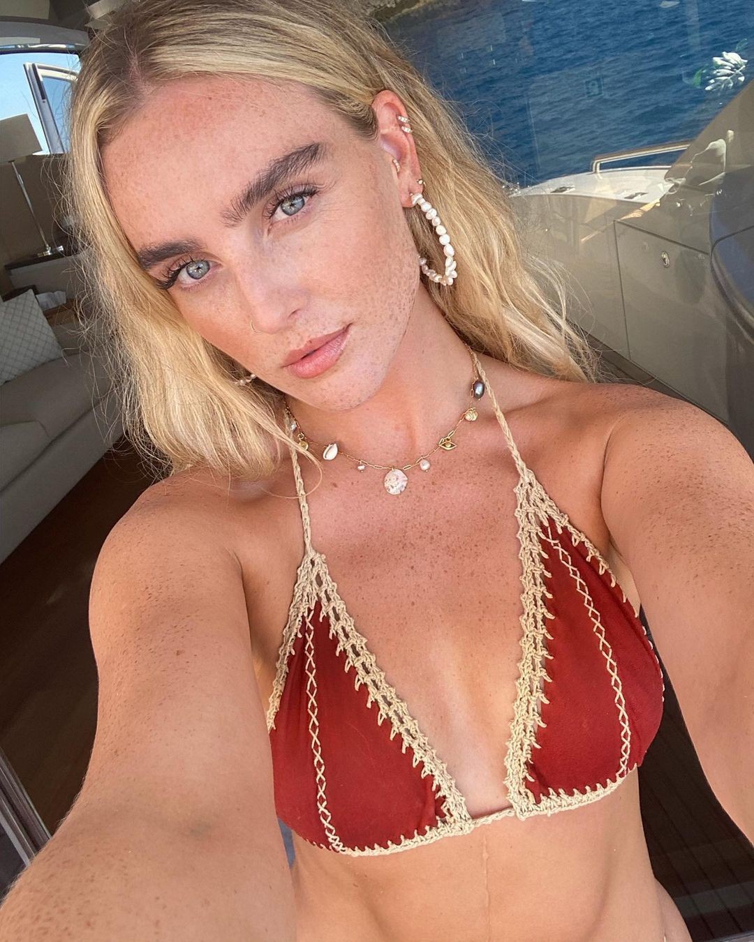 perrie-edwards-bikini-thefappening-cfd-14 Perrie Edwards Tits IN A Bikini