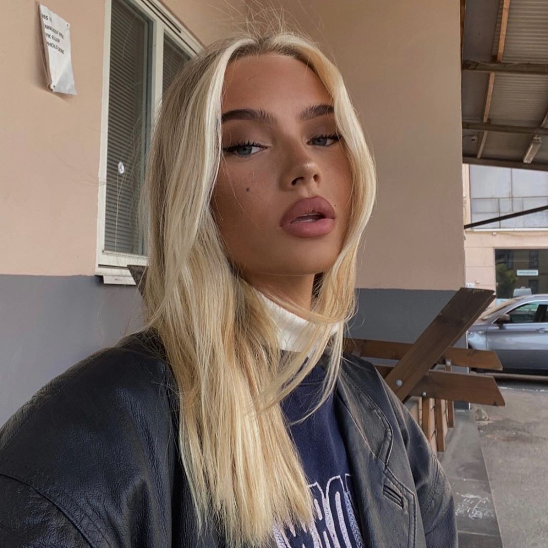 photos-of-emma-ellingsenns-cute-face-that-you-go-to-cum-on-thefappening-pro-12 Photos of Emma Ellingsenn's Cute Face That You Go To Cum On