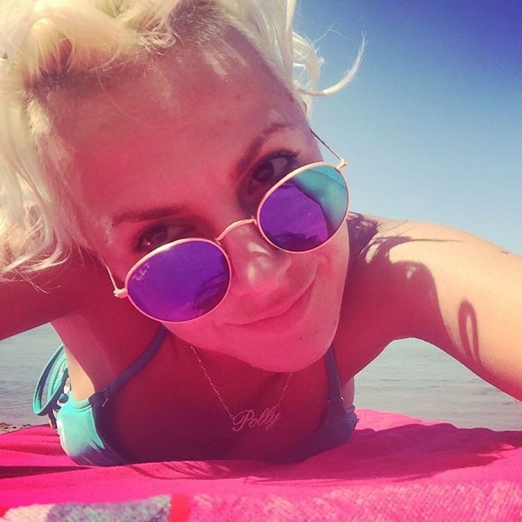 poli-genova-sexy-hot-fappening-3-1 Poli Genova Bikini