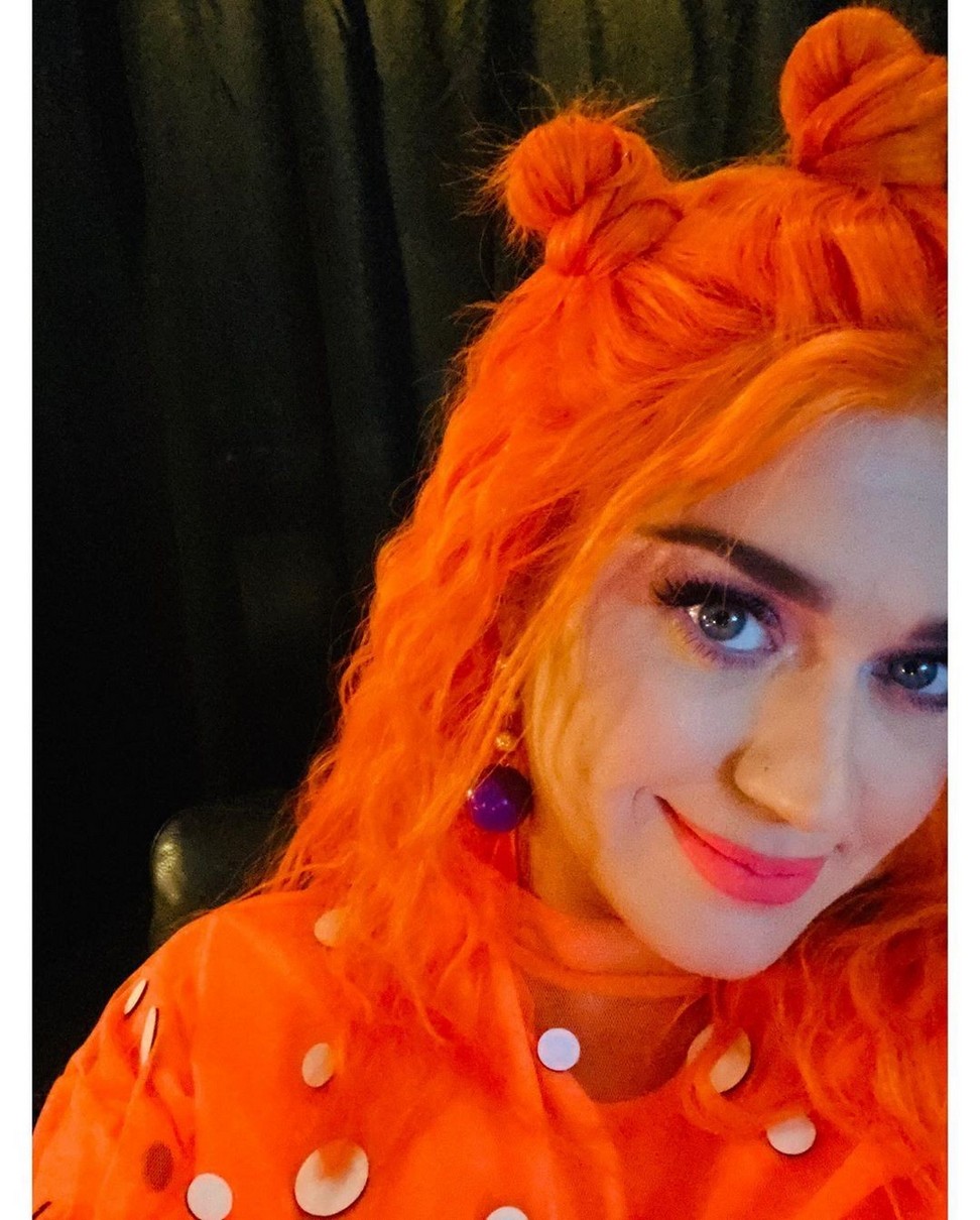 pregnant-katy-perry-with-a-new-extreme-hair-shade-thefappening-cfd-2 pregnant katy perry with a new extreme hair shade thefappening cfd 2