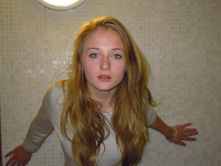 private-revealing-photos-sophie-turner-7 private revealing photos sophie turner 7
