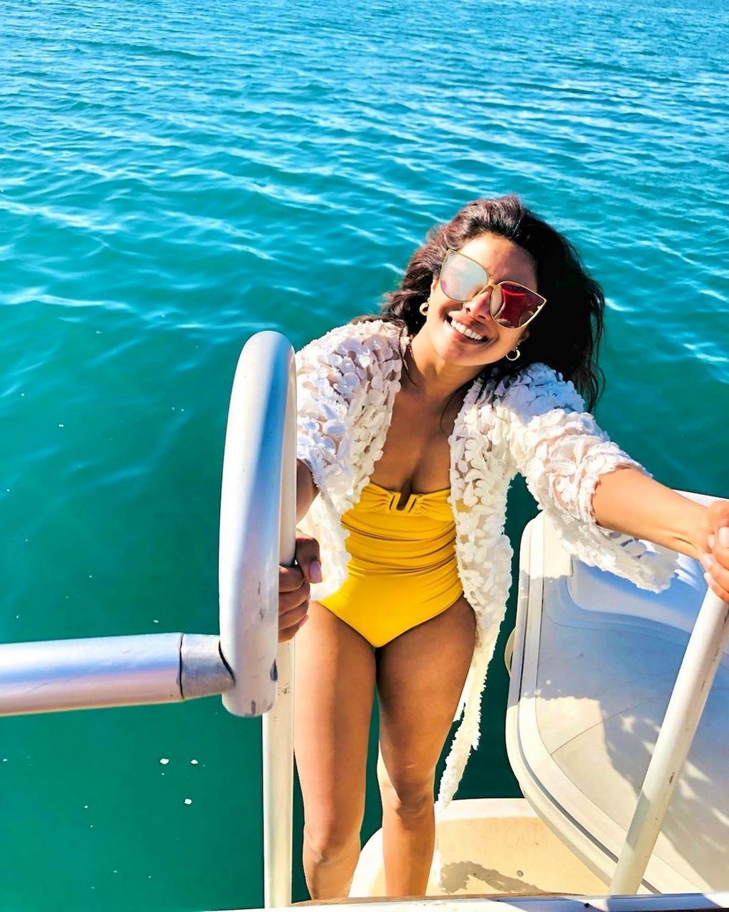 priyanka-chopra-bikini-and-barefoot-thefappening-cfd-3 Priyanka Chopra Hot