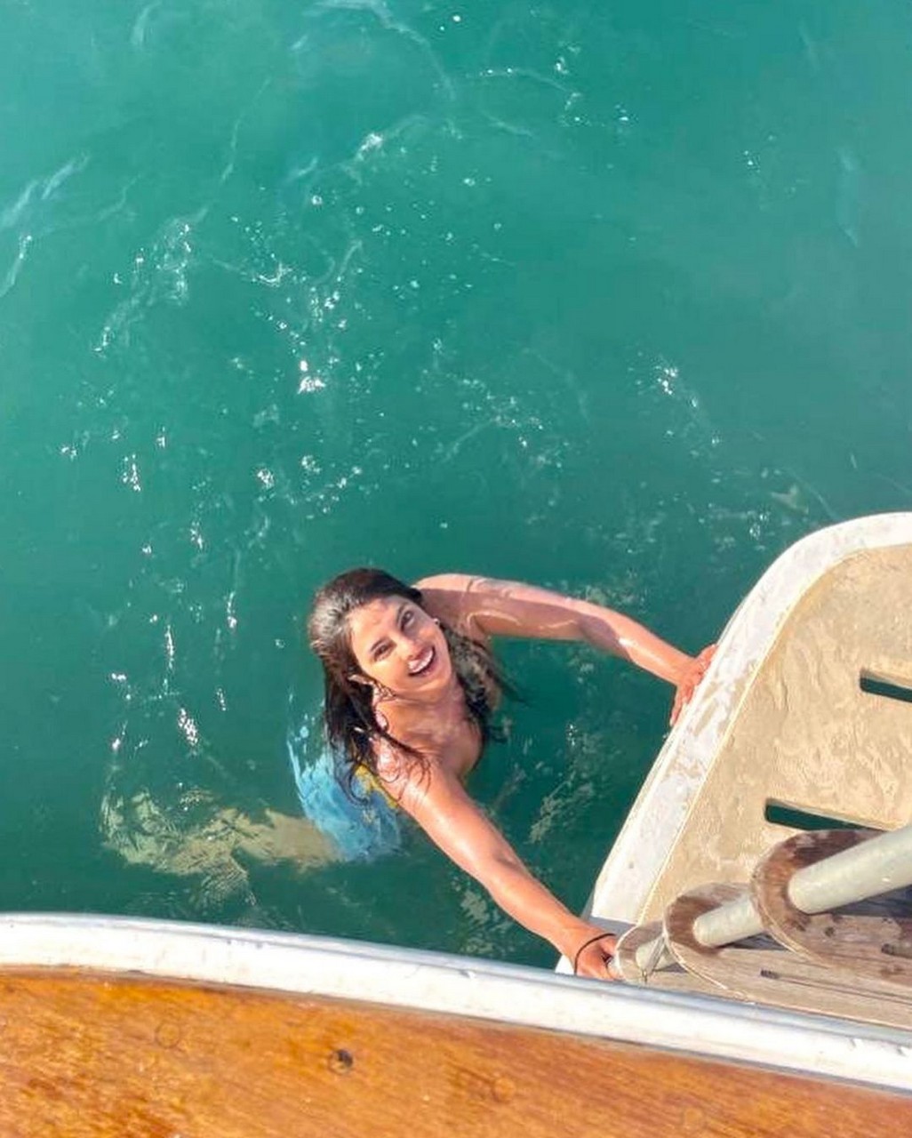 priyanka-chopra-bikini-and-barefoot-thefappening-cfd-5 priyanka chopra bikini and barefoot thefappening cfd 5