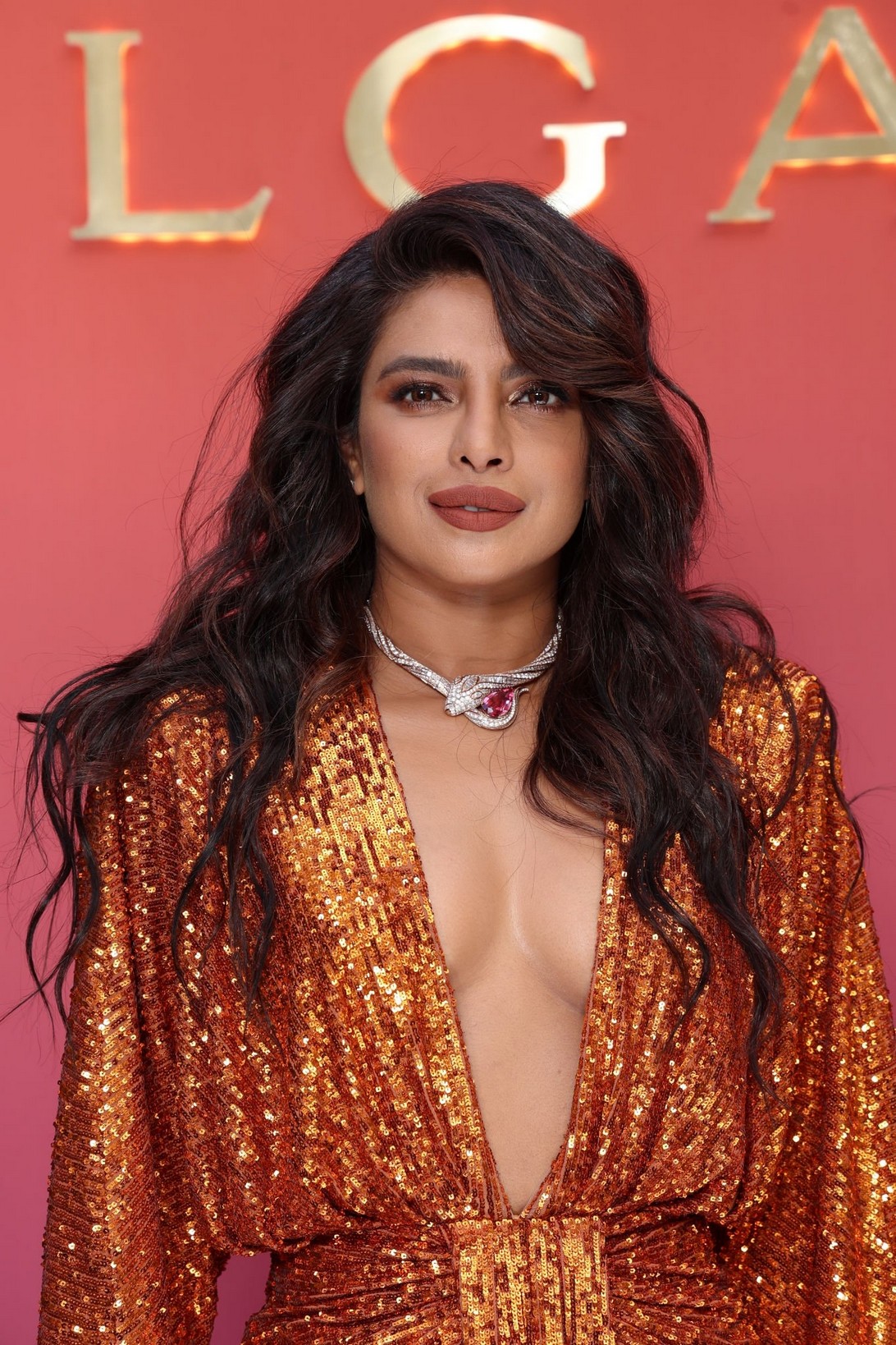 priyanka-chopra-deep-cleavage-thefappening-cfd-4 priyanka chopra deep cleavage thefappening cfd 4
