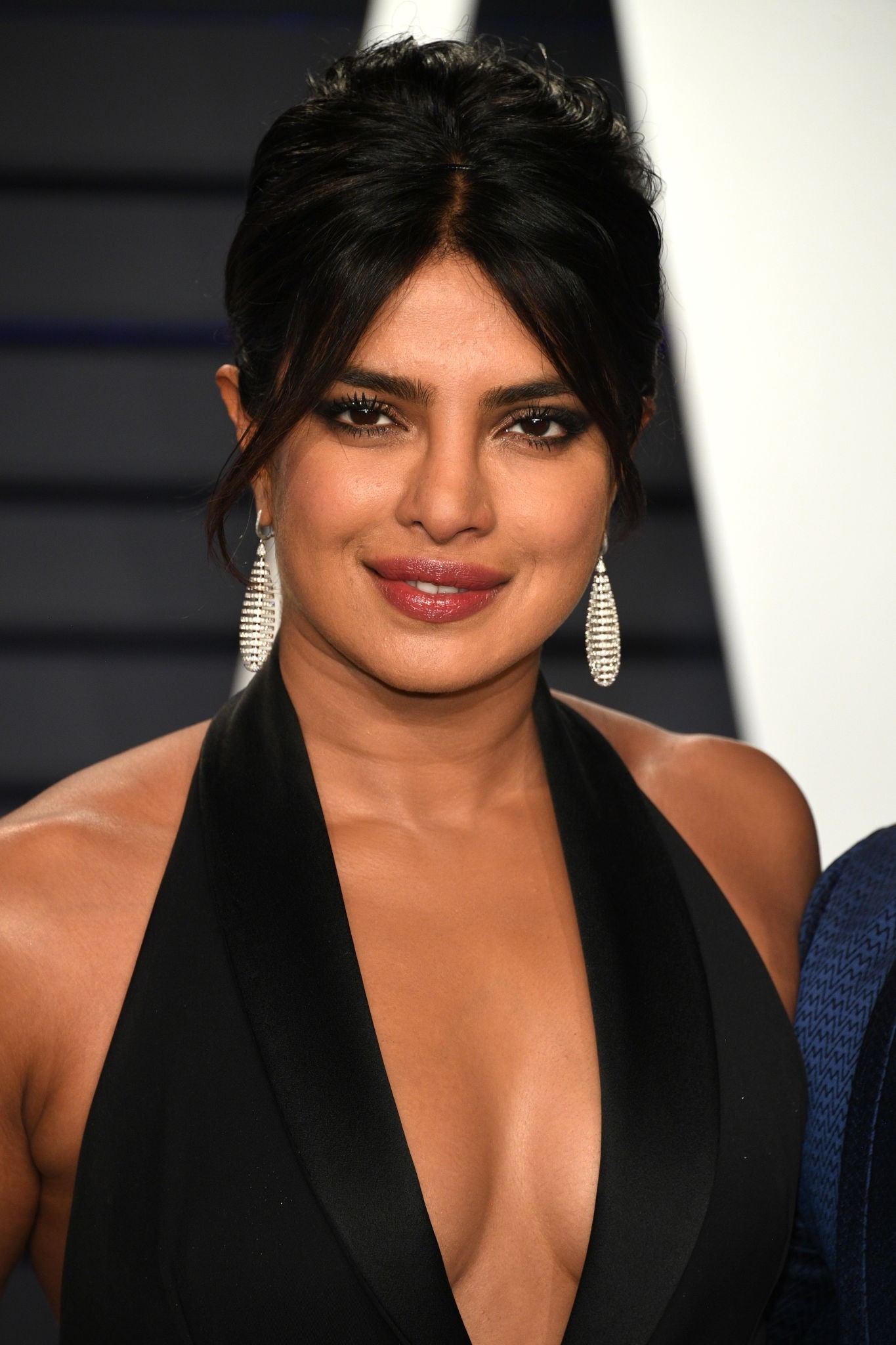 priyanka-chopra-sexy-oscar-party-10 priyanka chopra sexy oscar party 10