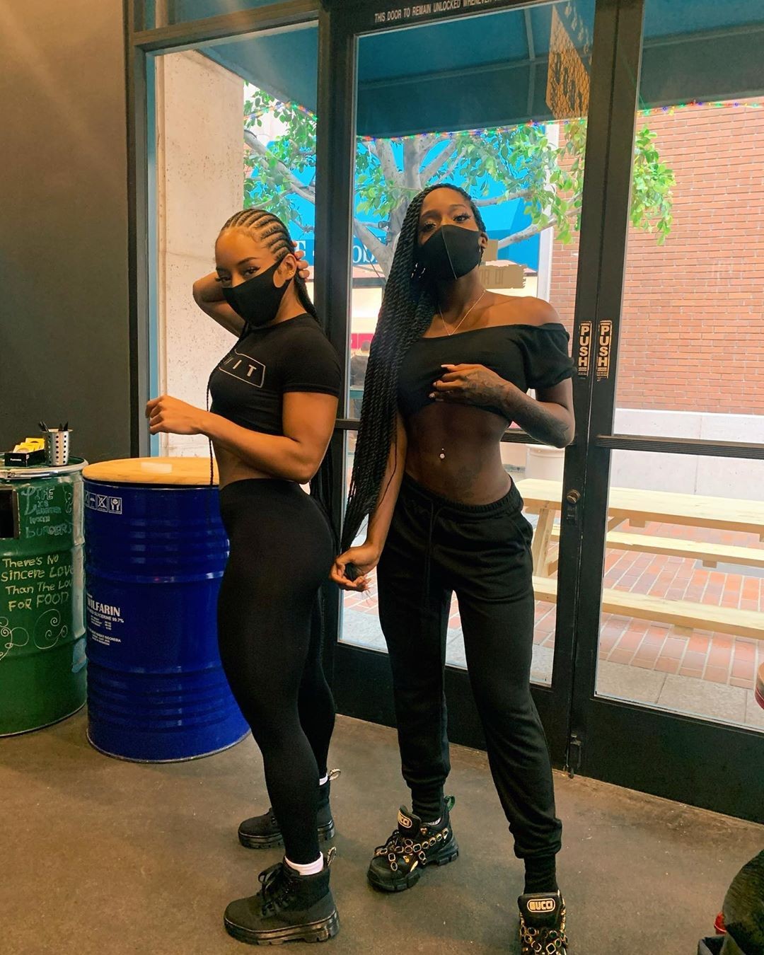 qimmah-russo-shared-photos-in-a-stylish-black-face-mask-thefappening-pro-4 qimmah russo shared photos in a stylish black face mask thefappening pro 4