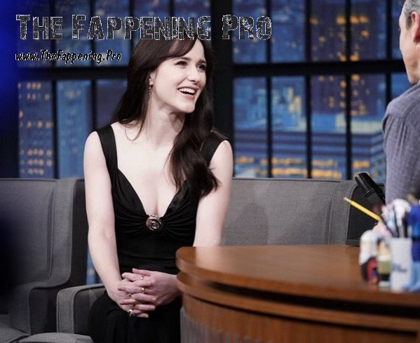 rachel-brosnahan-tits-thefappening-cfd-6 Rachel Brosnahan Deep Cleavage
