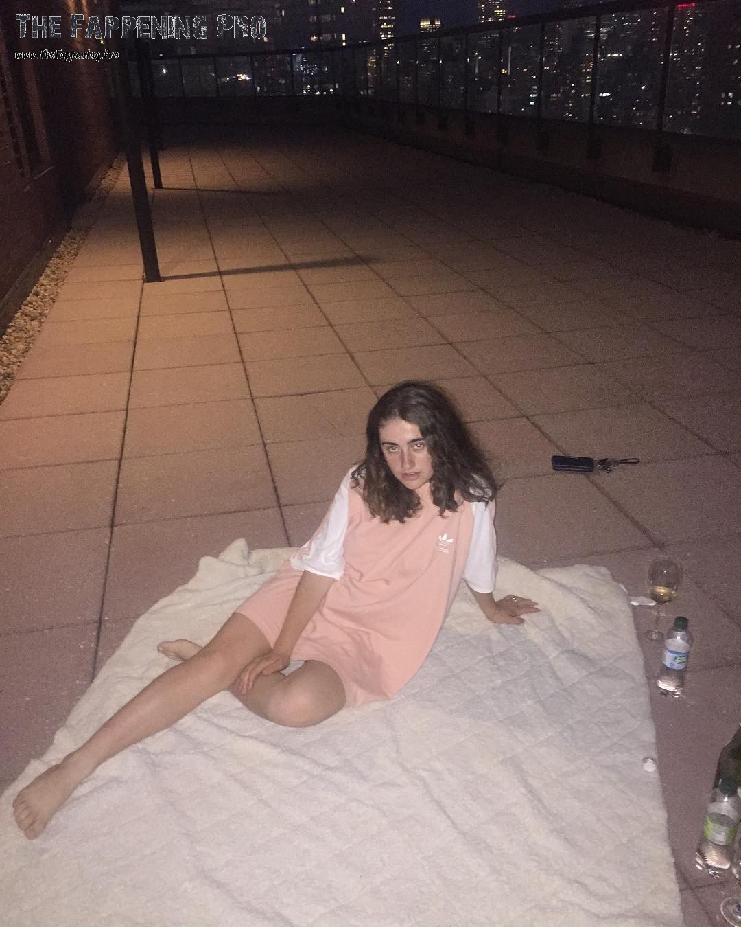 rachel-sennott-feet-thefappening-cfd-4 Rachel Sennott Bare Feet