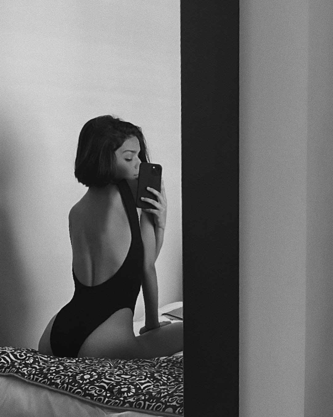 rachel-zegler-selfie-thefappening-cfd-11 rachel zegler selfie thefappening cfd 11