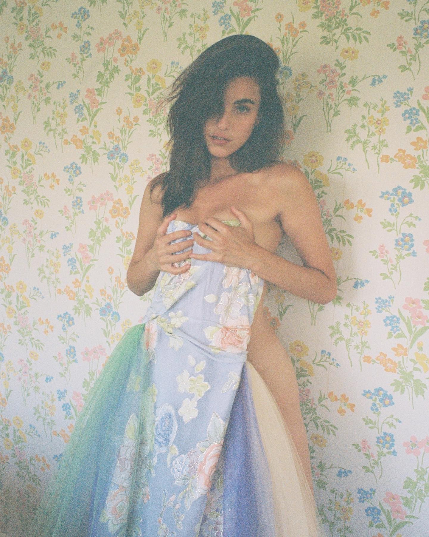 rainey-qualley-nude-sexy-thefappening-pro-2 Rainey Qualley Leaked