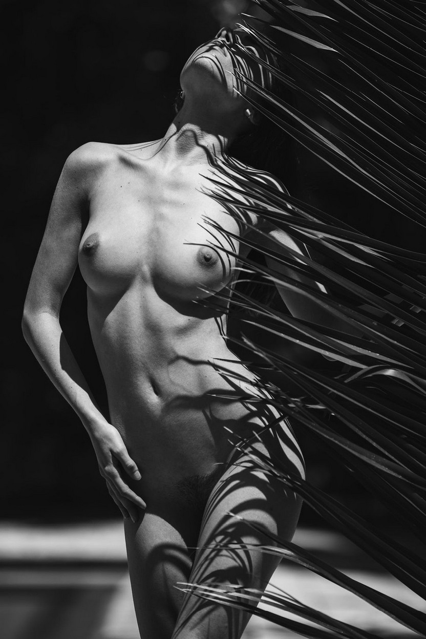 rebecca bagnol topless nicolas larriere 12