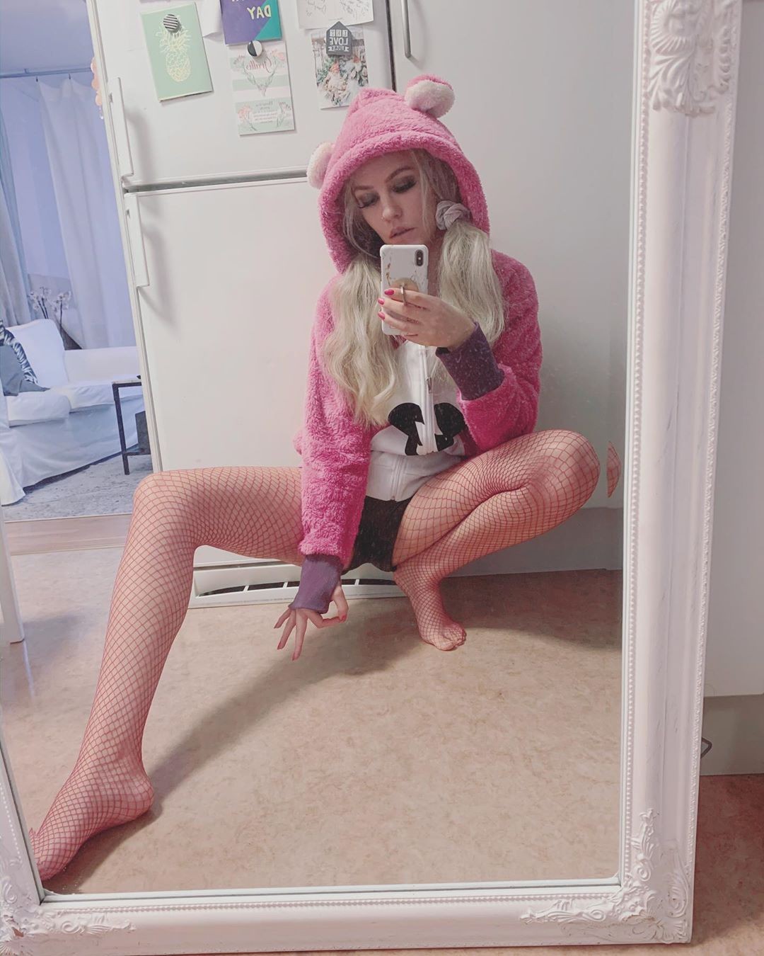 rebecca-samuelson-nude-and-sexy-collection-thefappening-cfd-56 Rebecca Samuelson Feet