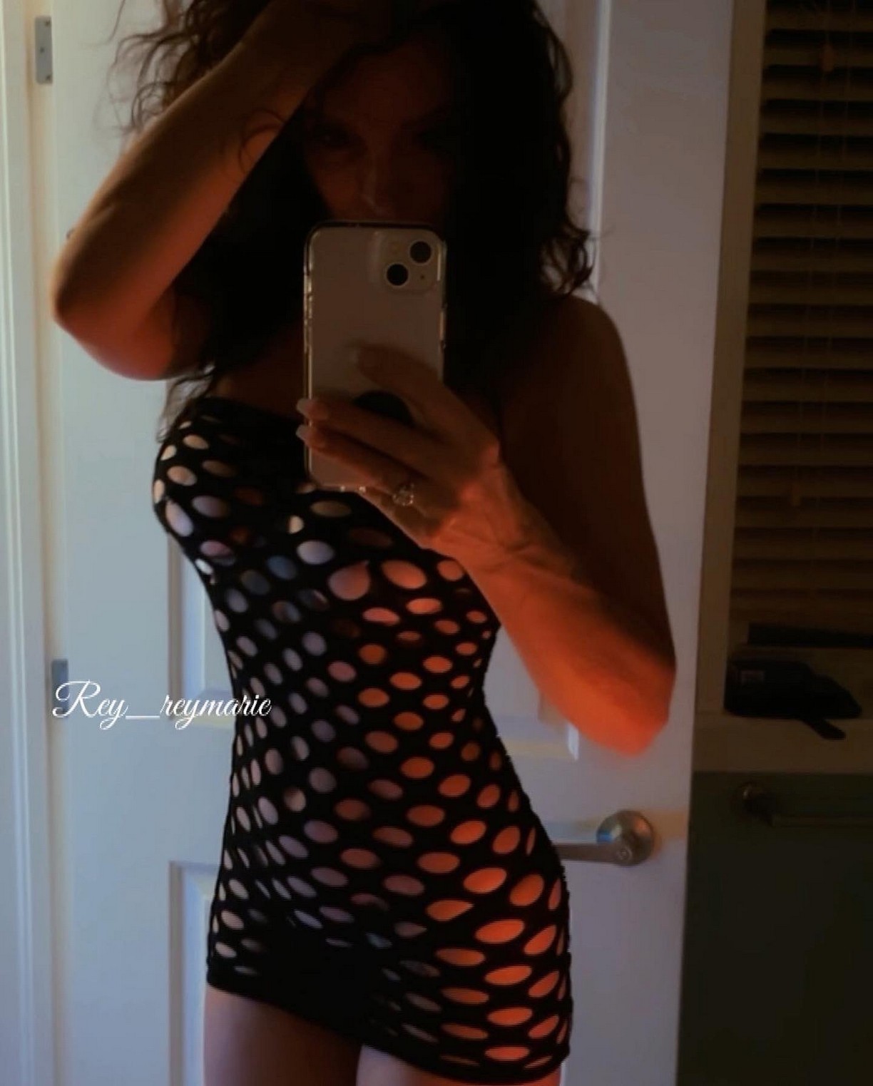 rey-rey-marie-nude-thefappening-cfd-17 Rey Rey Marie Selfie
