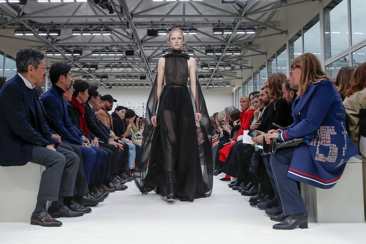 rianne-van-rompaey-topless-catwalk-4 rianne van rompaey topless catwalk 4