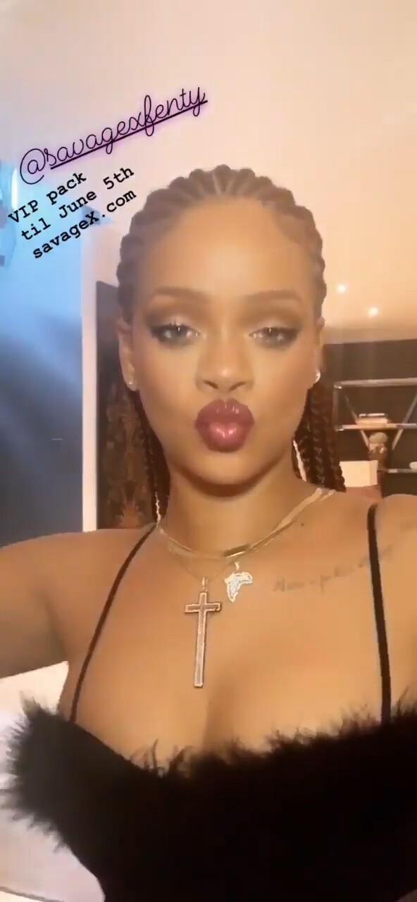 rihanna-hot-video-1 Rihanna Lips