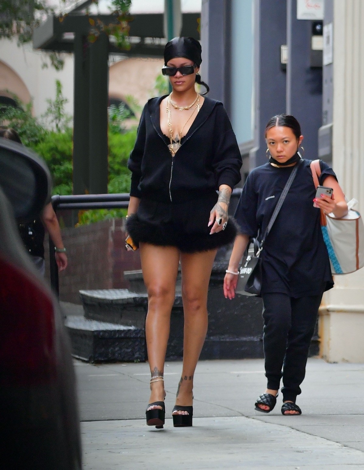 rihanna-in-a-hoodie-dress-exposing-her-sexy-legs-and-tits-thefappening-cfd-4 Rihanna Fappening