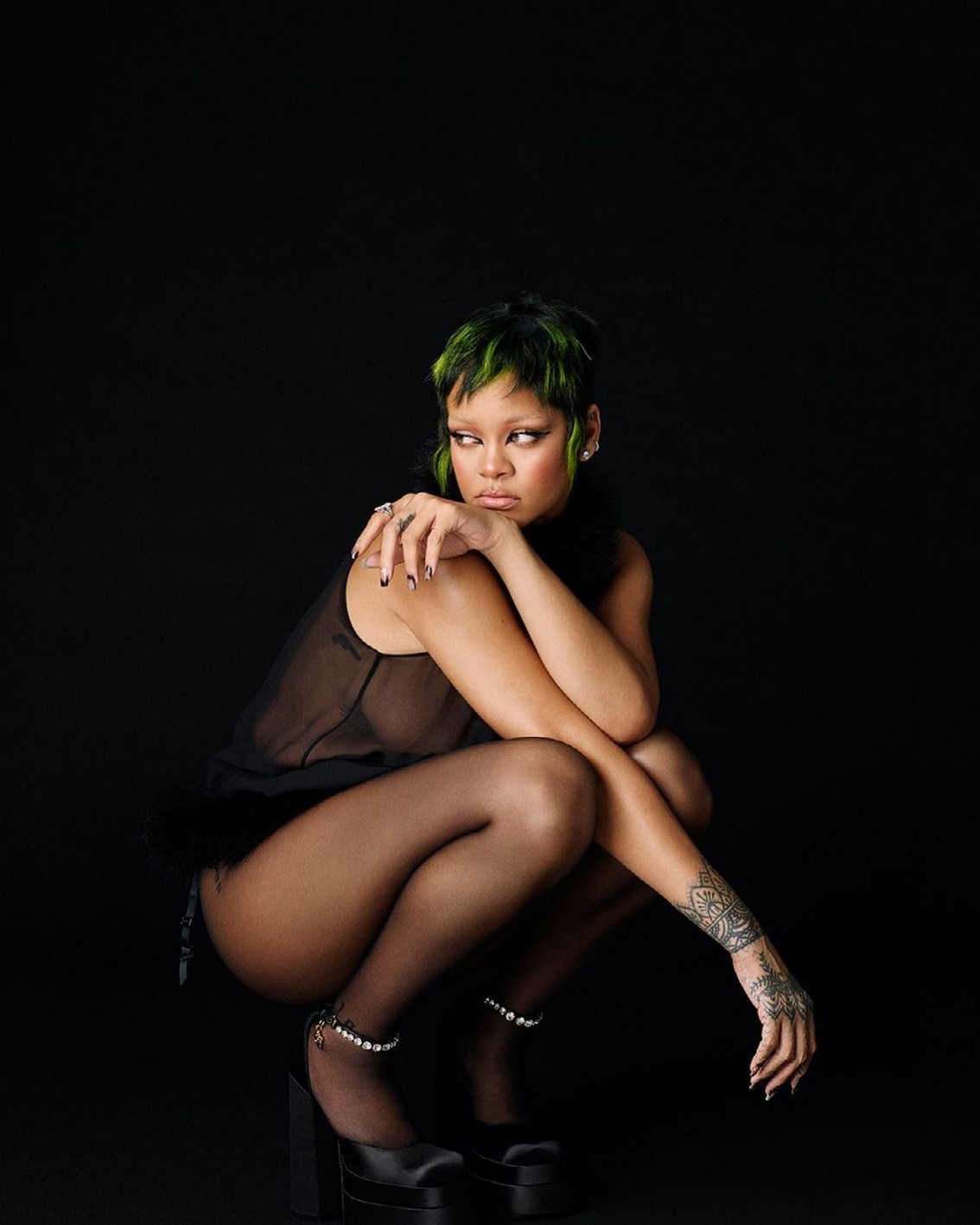 rihanna-in-a-see-through-lingerie-thefappening-cfd-2 Rihanna Sexy In Stockings