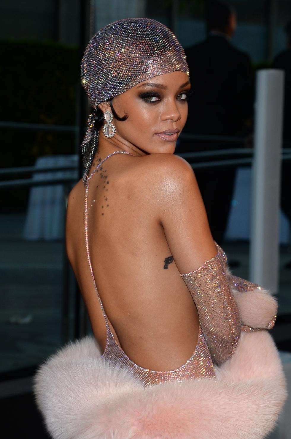 rihanna-naked-dress-thefappening-cfd-56 rihanna naked dress thefappening cfd 56