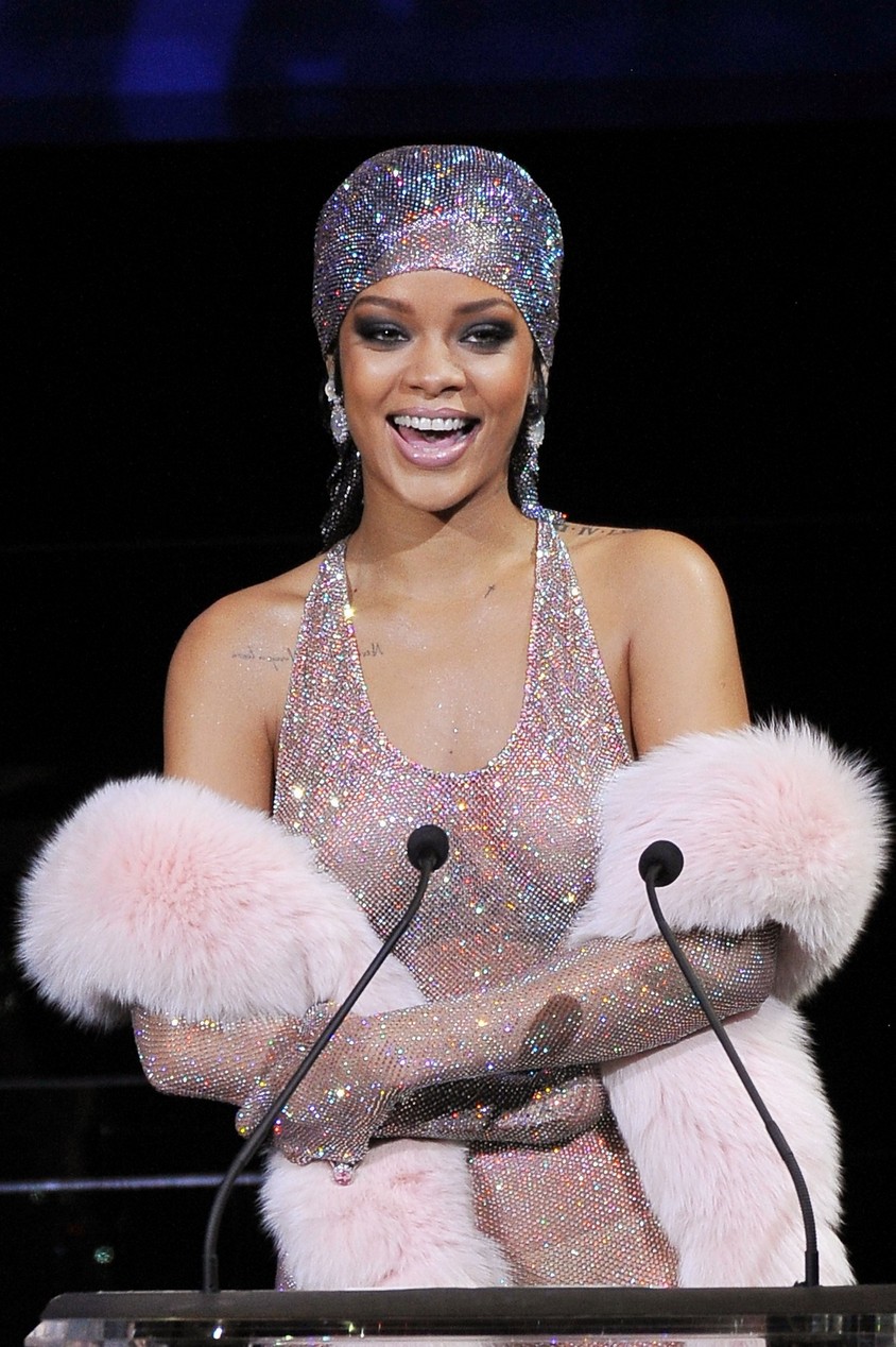 rihanna-naked-dress-thefappening-cfd-8 rihanna naked dress thefappening cfd 8