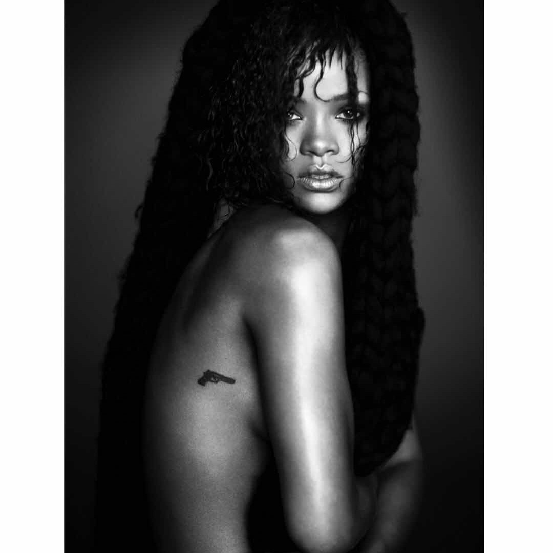 rihanna-nude-happy-birthday-1 Rihanna Nude