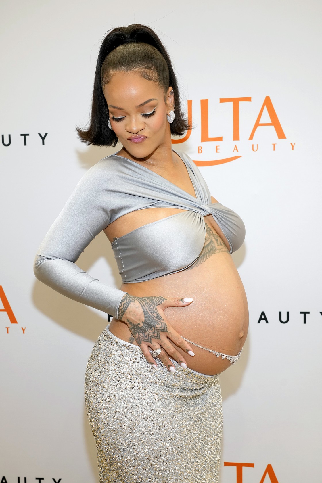 rihanna-preggo-and-hot-thefappening-cfd-6 Rihanna Preggo Fappening