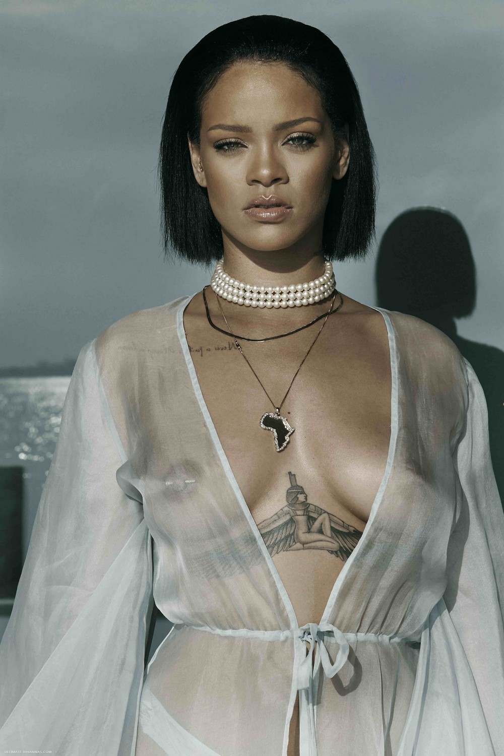 Rihanna Nude