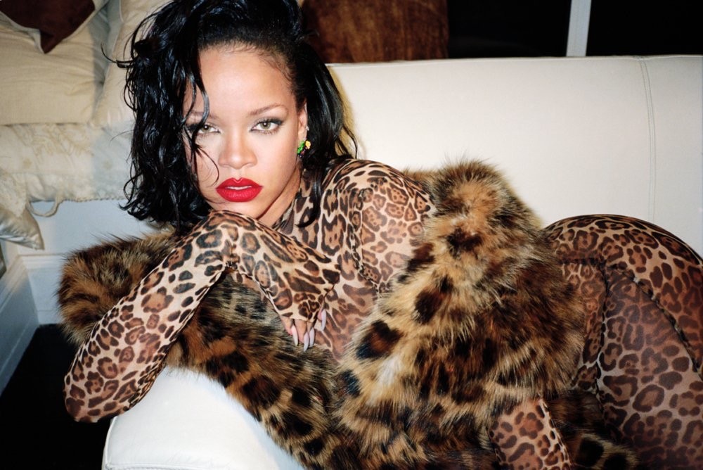 rihanna-sexy-bdsm-interview-magazine-2 Rihanna Hot