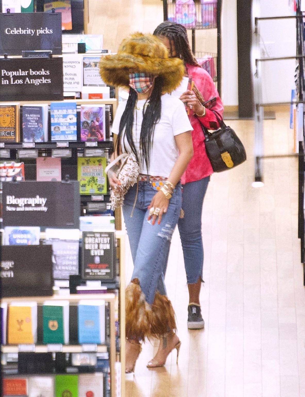 rihanna-sexy-in-the-bookstore-thefappening-cfd-19 rihanna sexy in the bookstore thefappening cfd 19