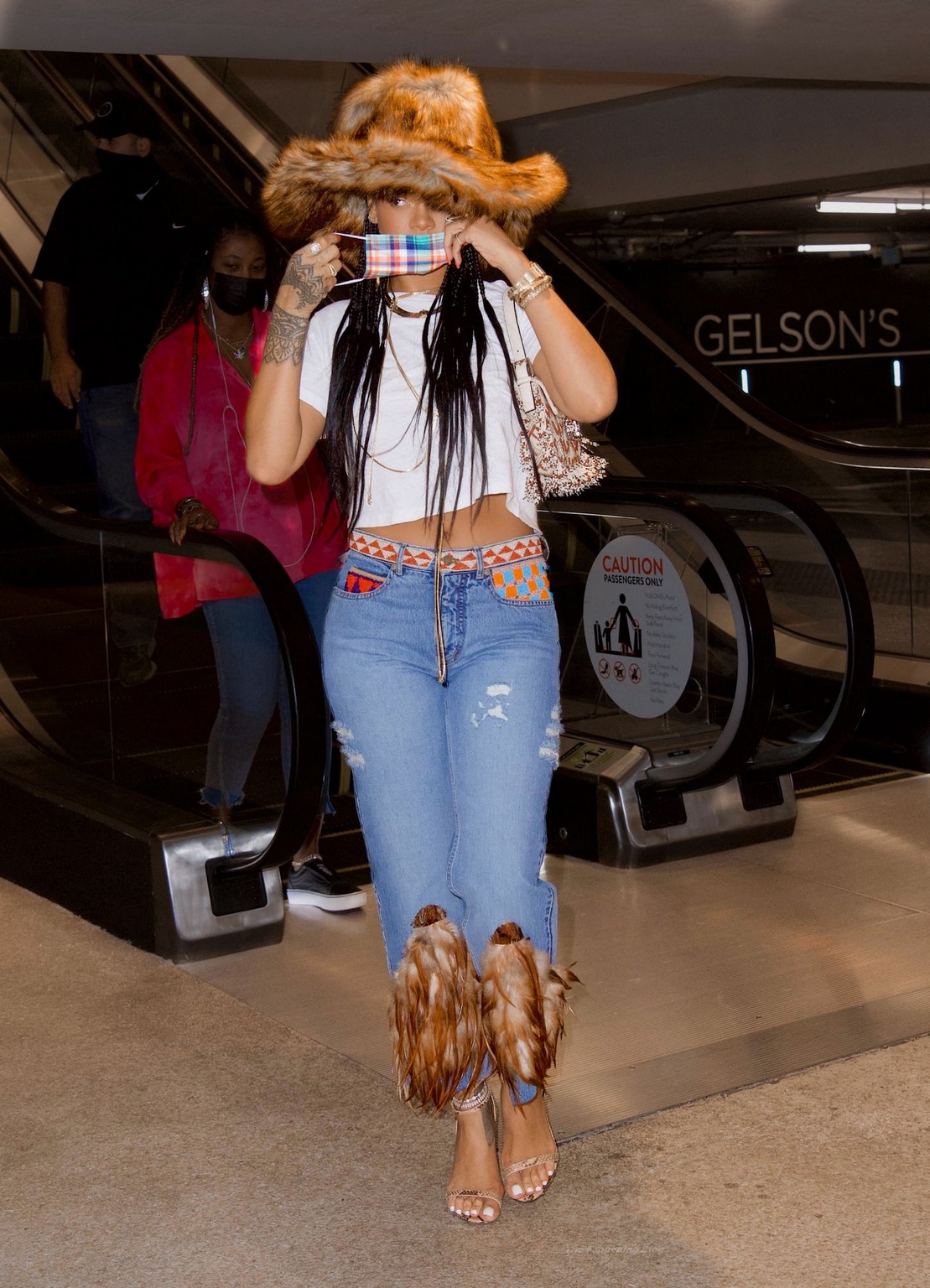 rihanna-sexy-in-the-bookstore-thefappening-cfd-7 rihanna sexy in the bookstore thefappening cfd 7