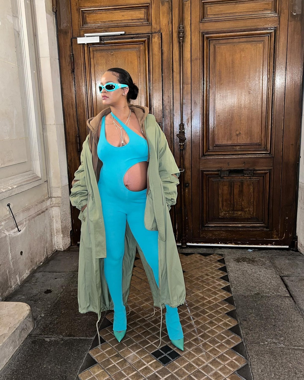 rihanna-sexy-pregnant-thefappening-cfd-7 Rihanna Baby Bump