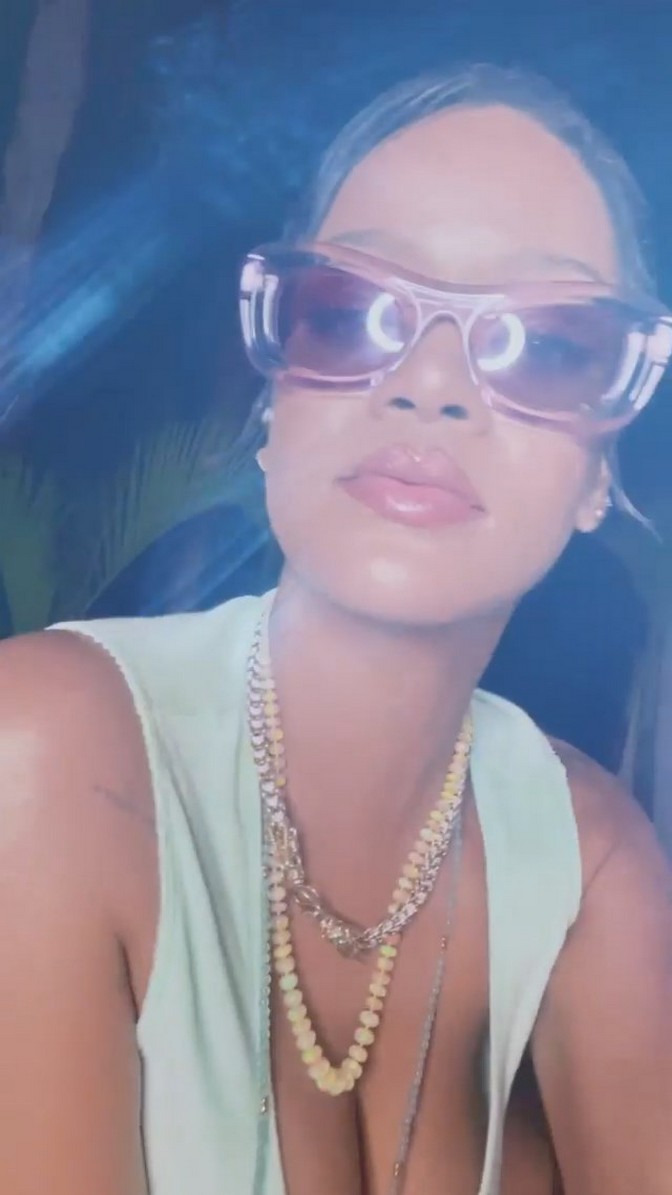 rihanna-striptease-thefappening-cfd-6 rihanna striptease thefappening cfd 6