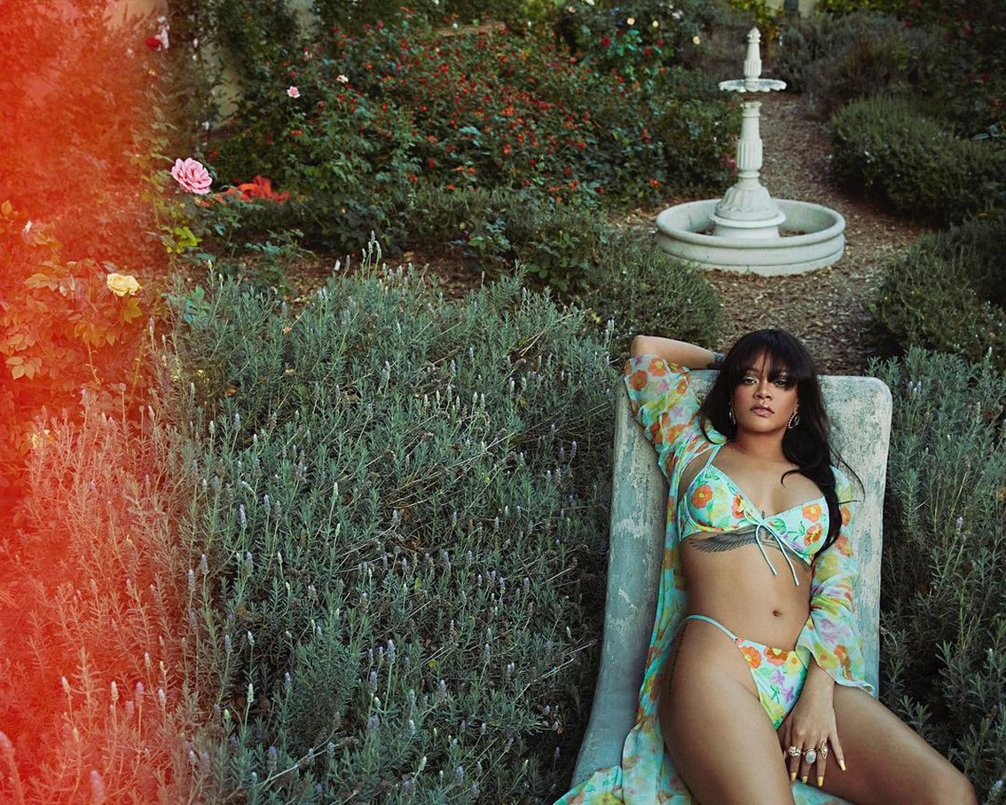 rihanna-topless-for-savage-x-fenty-thefappening-cfd-4 Rihanna For Savage X Fenty