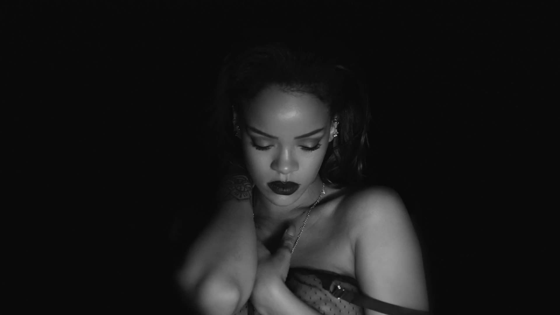 rihanna-topless-see-through-17-1 Rihanna-Topless-See-Through-17