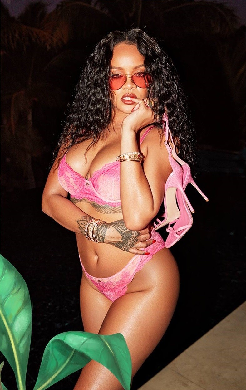 rihanna-vs-plus-size-girl-in-savage-x-fenty-thefappening-pro-19 rihanna vs plus size girl in savage x fenty thefappening pro 19