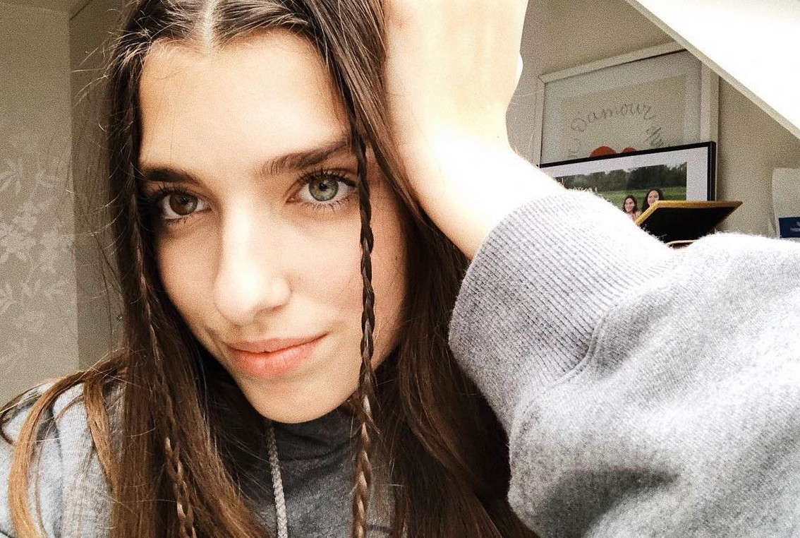 rina-lipa-selfie-with-heterochromia-thefappening-cfd-10 Rina Lipa Eyes