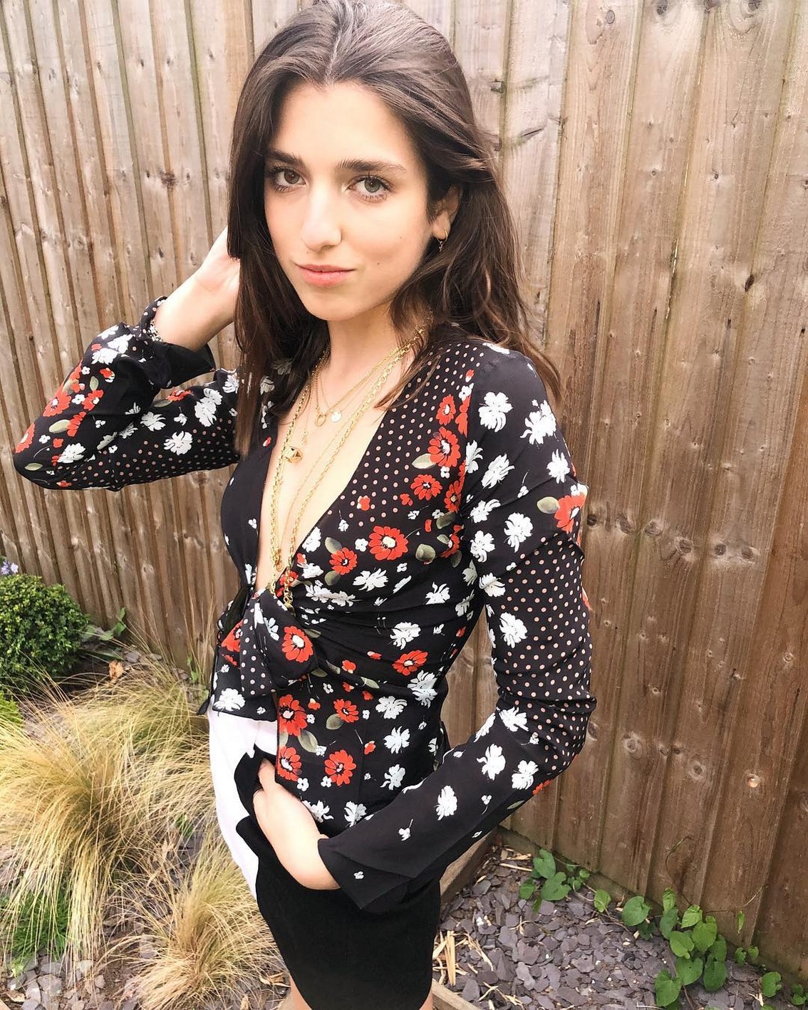 rina-lipa-selfie-with-heterochromia-thefappening-cfd-15 Rina Lipa Cleavage