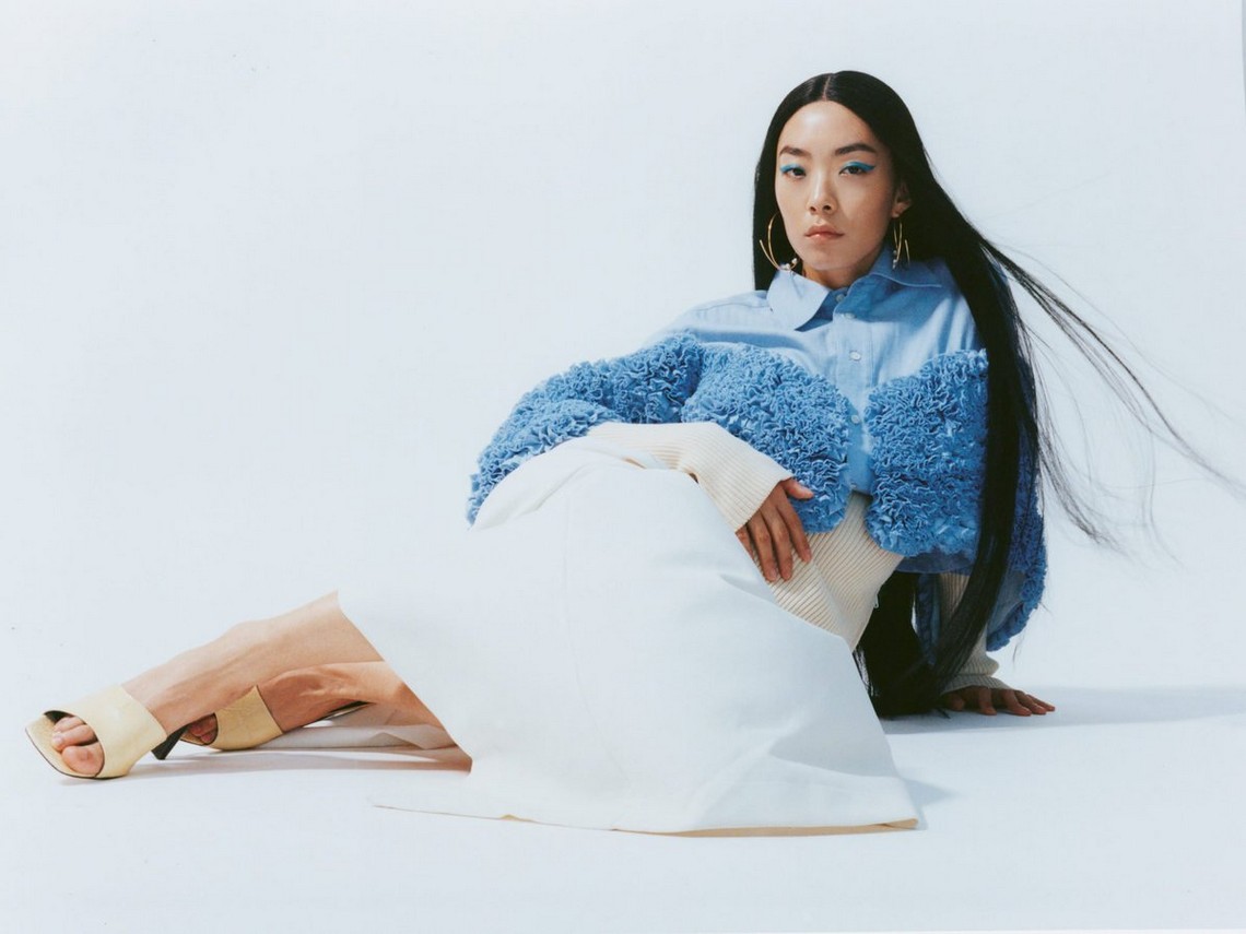 rina-sawayama-barefoot-japanese-singer-thefappening-cfd-4 Rina Sawayama Sexy Foot