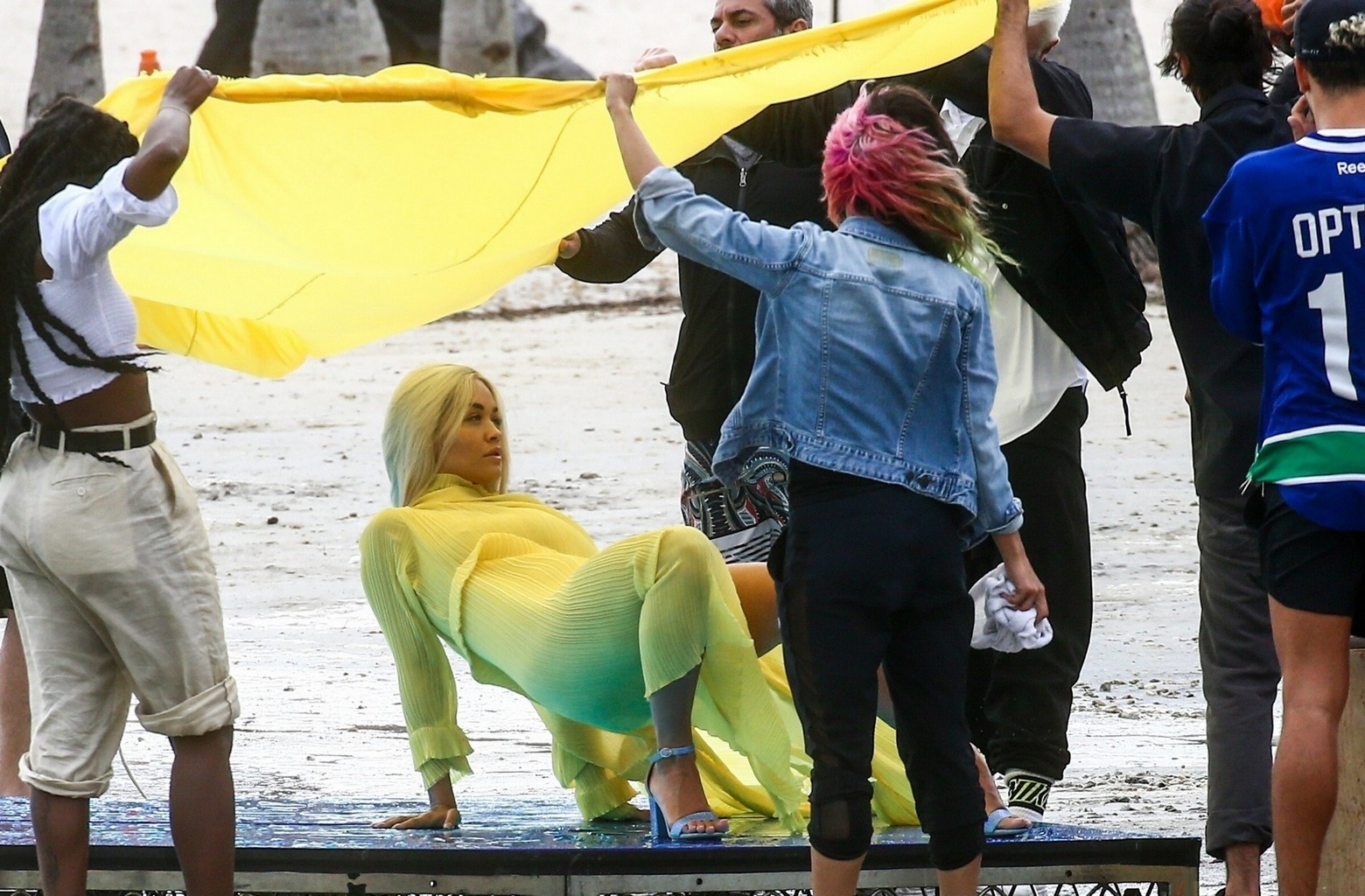 rita-ora-ass-upskirt-thefappening-cfd-2 rita ora ass upskirt thefappening cfd 2