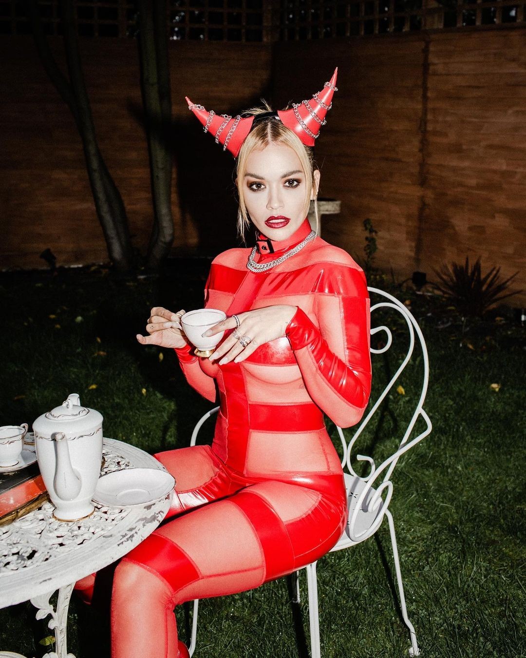 rita-ora-sexy-devil-gardener-thefappeningpro-1 rita ora sexy devil gardener thefappeningpro 1