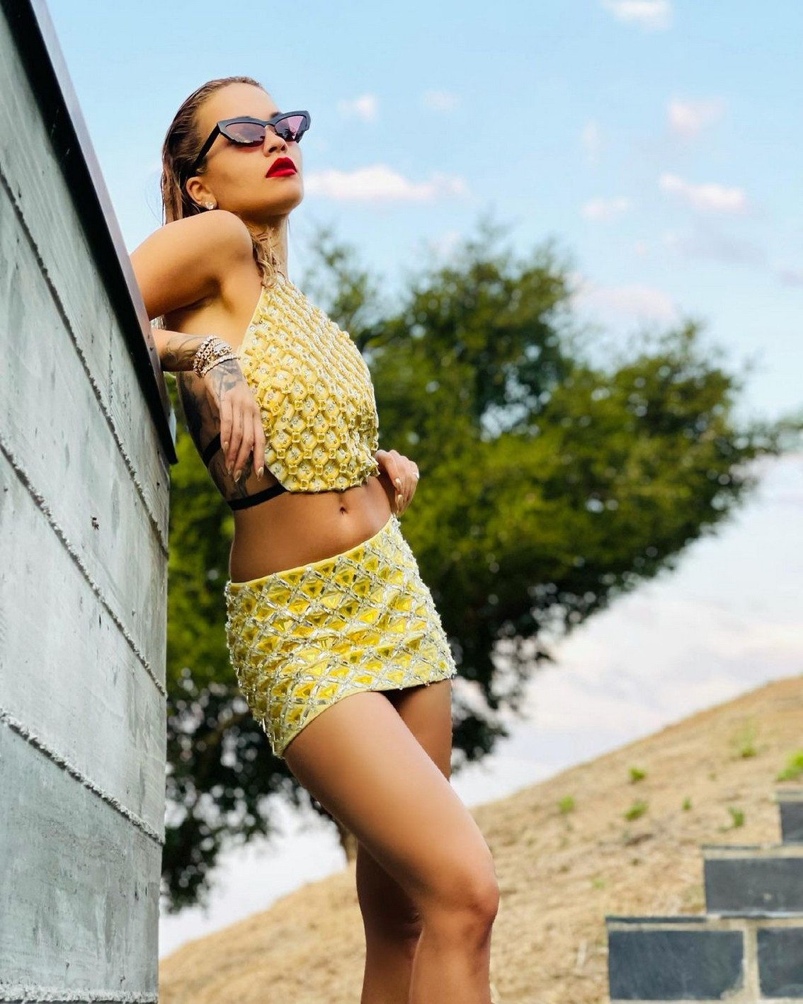rita-ora-sexy-in-mini-skirt-by-miu-miu-thefappening-cfd-2 Rita Ora Sexy In Mini Skirt By Miu Miu
