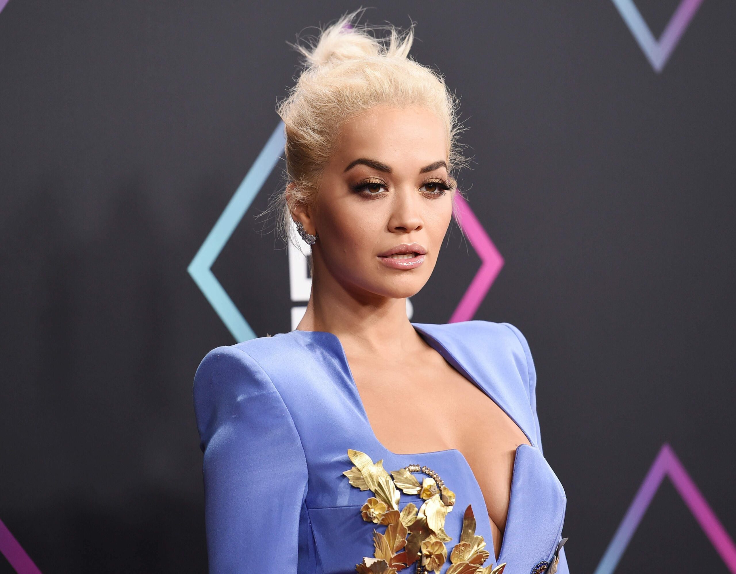 rita-ora-sexy-peoples-choice-awards-2018-8 rita ora sexy peoples choice awards 2018 8 scaled
