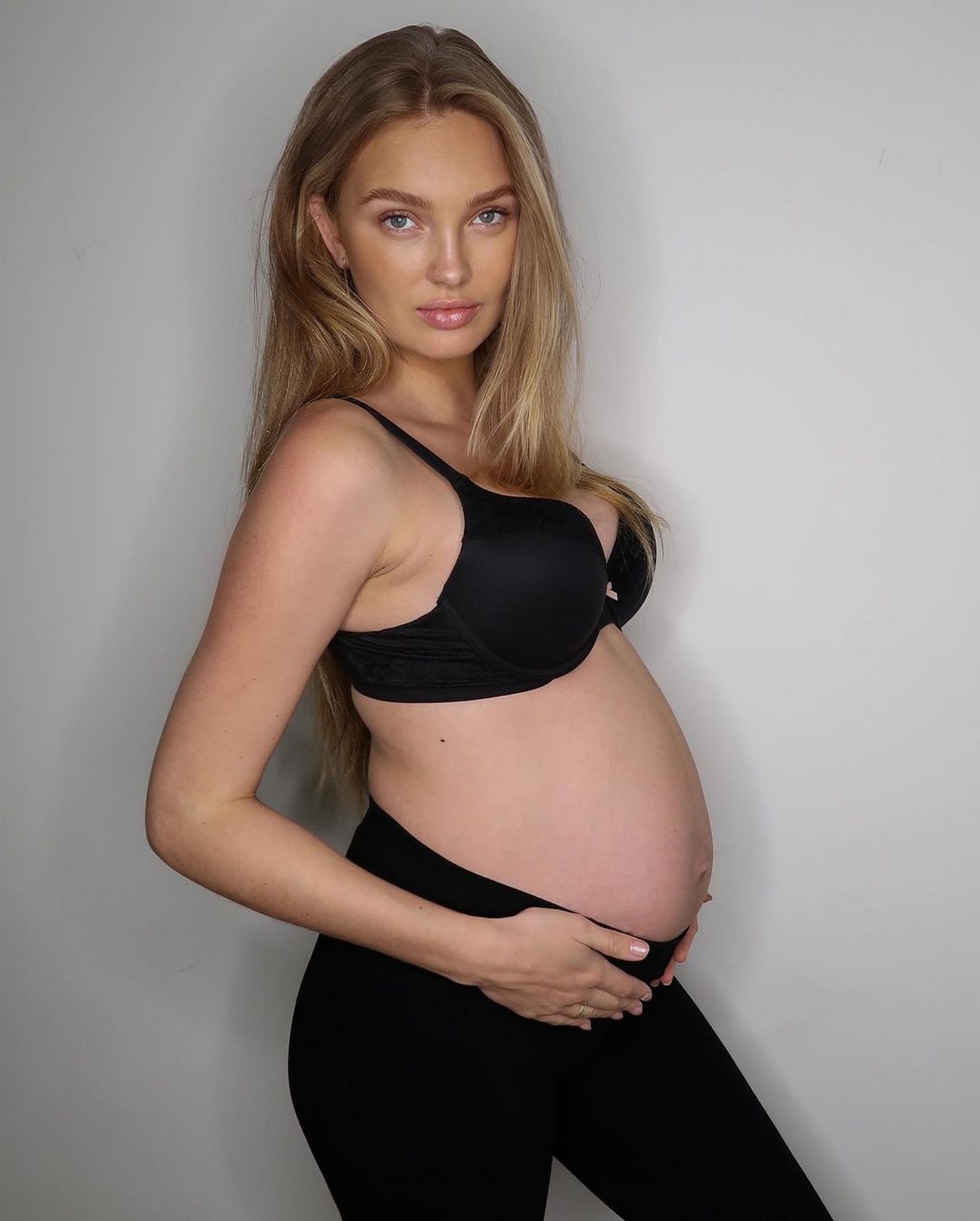 romee-strijd-preggo-thefappening-cfd-2 Romee Strijd Pregnant 9th Week
