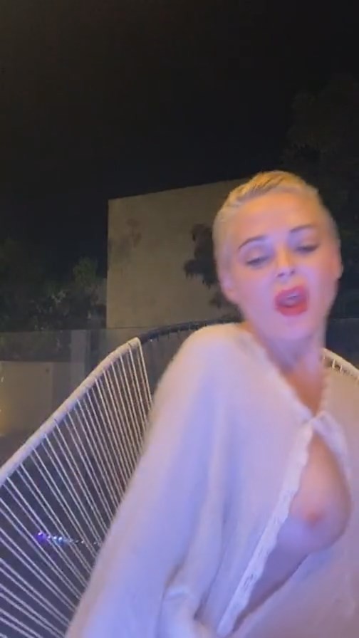 rose-mcgowan-nude-during-live-broadcast-thefappening-pro-11 rose mcgowan nude during live broadcast thefappening pro 11