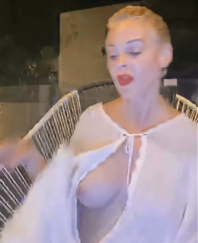 rose-mcgowan-nude-during-live-broadcast-thefappening-pro-8 rose mcgowan nude during live broadcast thefappening pro 8