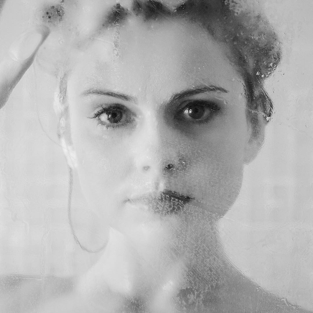 rose-mciver-nude-sexy-19 rose mciver nude sexy 19