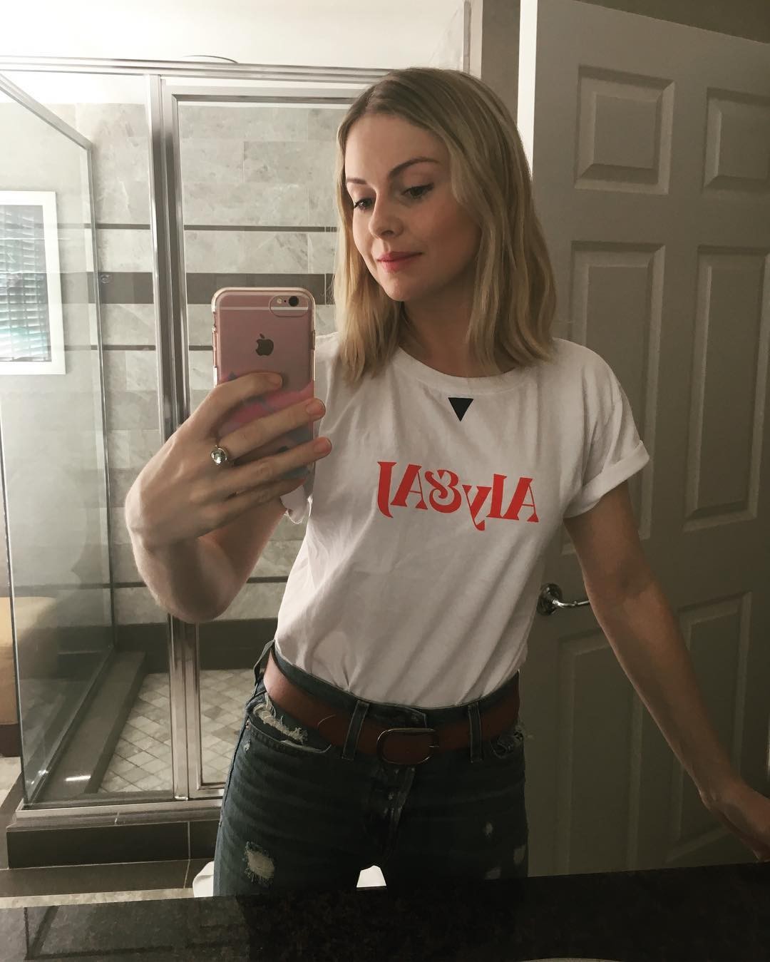 rose-mciver-nude-sexy-7 rose mciver nude sexy 7