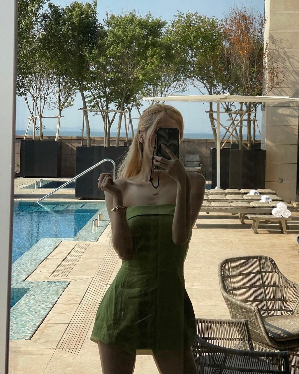 roseanne-park-selfie-thefappening-cfd-2 roseanne park selfie thefappening cfd 2