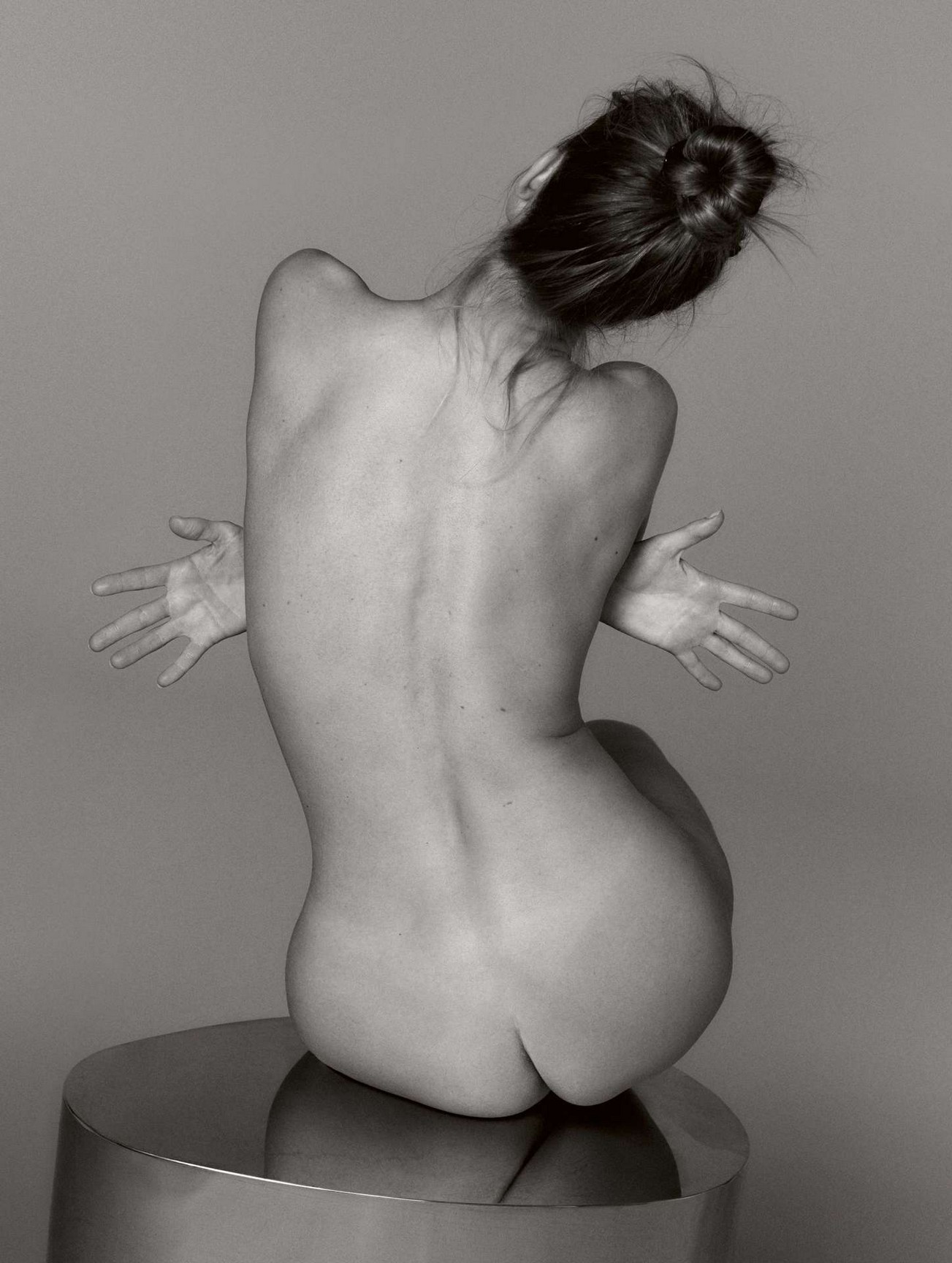 rosie-huntington-whiteley-nude-on-the-cover-of-elle-uk-april-2021-thefappening-cfd-6-1 Rosie Huntington-Whiteley Nude On The Cover Of Elle UK April 2021