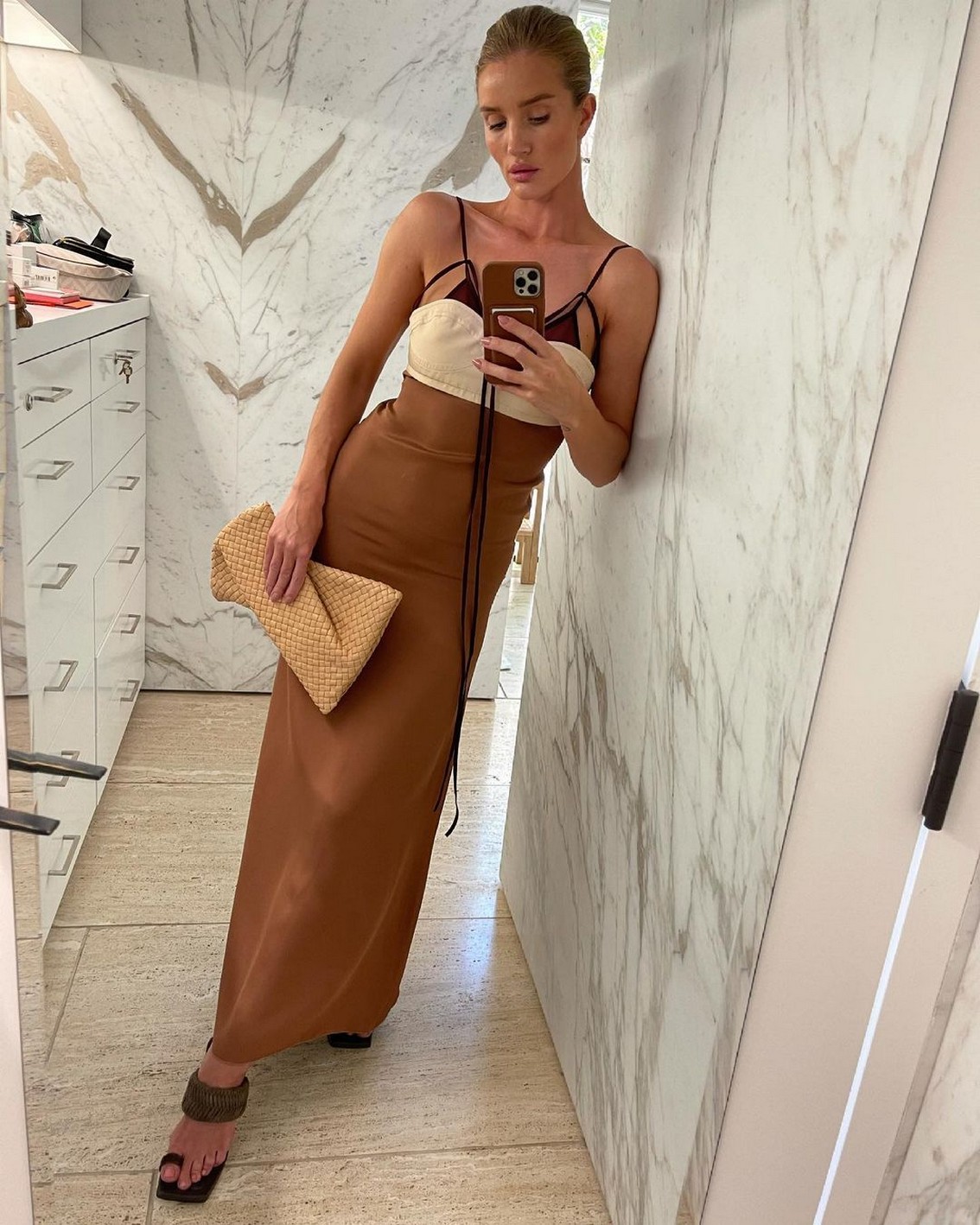 rosie-huntington-whiteleys-top-ten-looks-with-pokies-thefappening-cfd-8 rosie huntington whiteleys top ten looks with pokies thefappening cfd 8