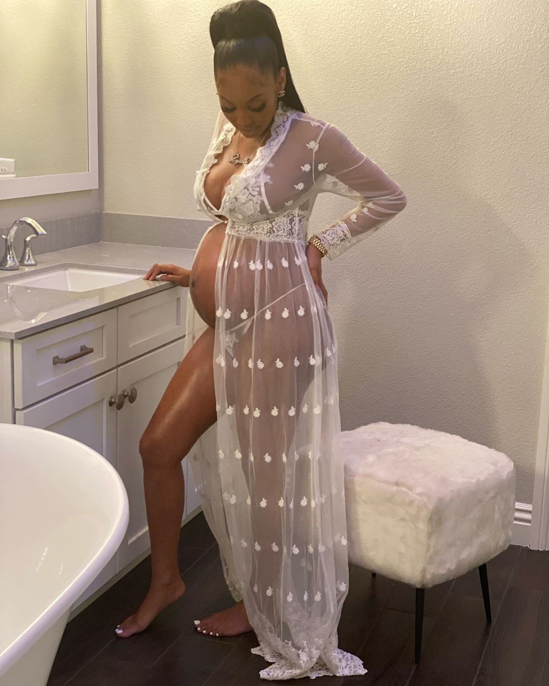 royalty-johnson-sexy-pregnant-thefappening-pro-3 Royalty Johnson Sexy